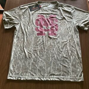 Mossy Oak Gray and Red Short Sleeve Tees